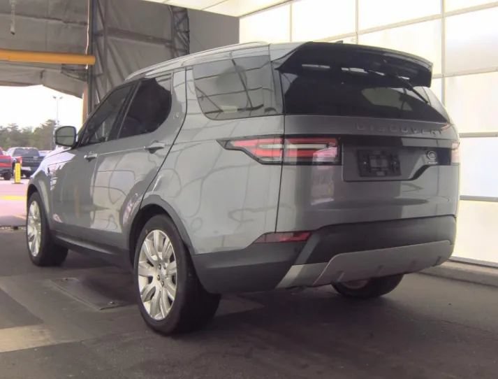 Used 2020 Land Rover Discovery HSE AWD/4WD image 3