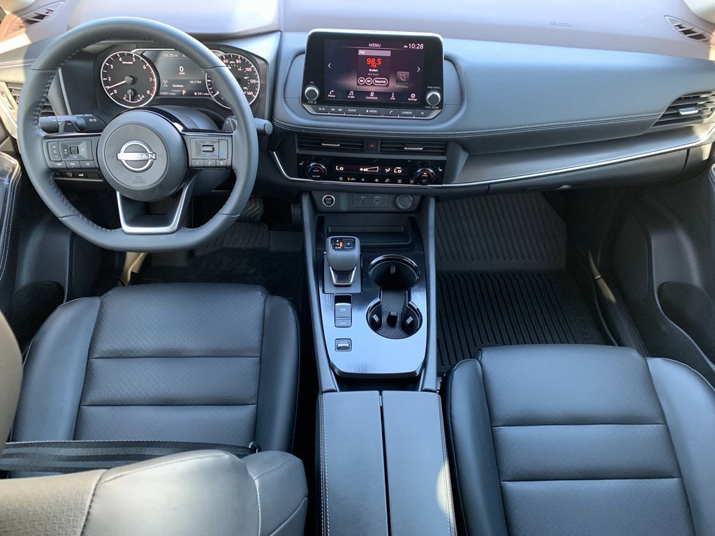 Used 2023 Nissan Rogue SV w/ SV Premium B Package image 16