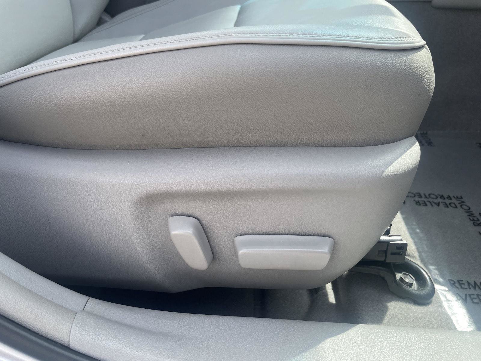 Used 2017 Toyota Camry XLE FWD image 21