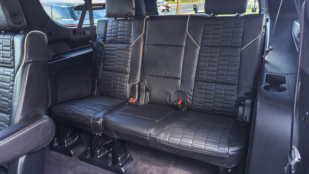 Used 2022 Cadillac Escalade ESV Sport Platinum w/ Heavy-Duty Trailer Package image 22