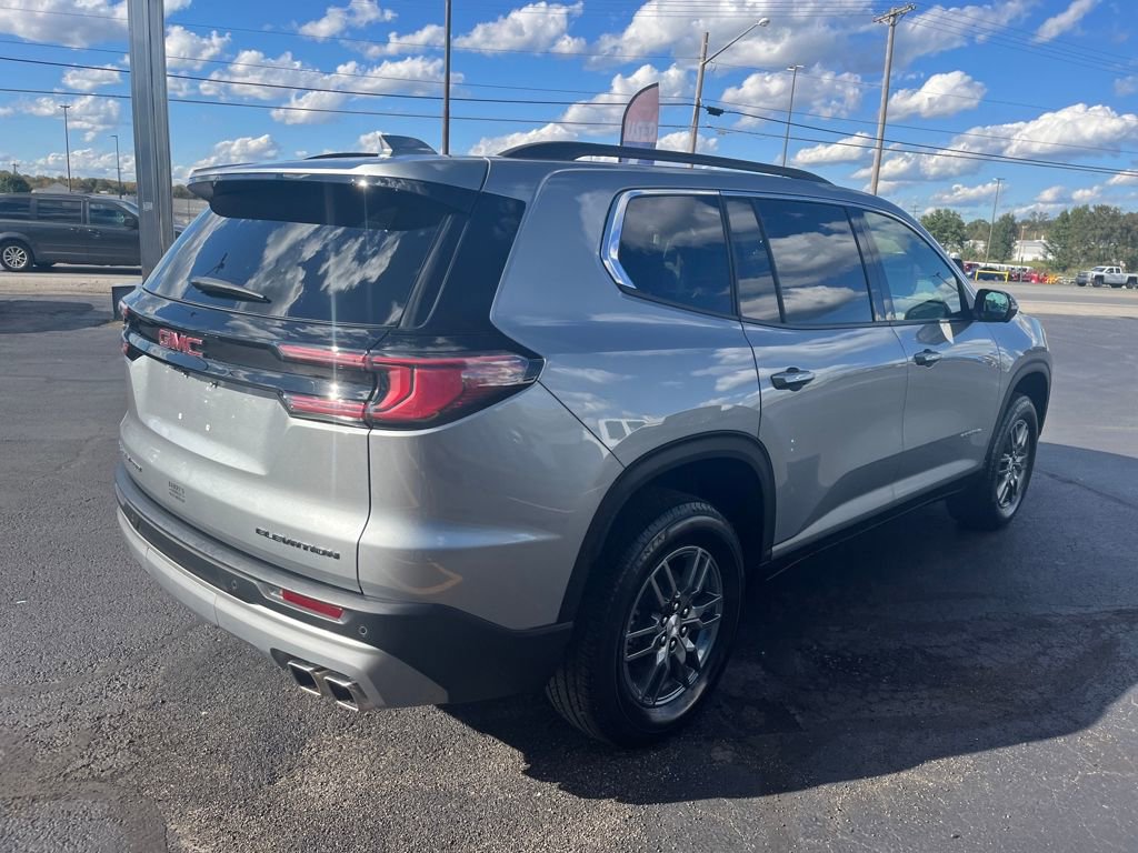 Used 2025 GMC Acadia Elevation image 5