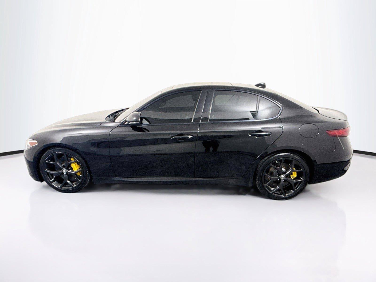 Used 2021 Alfa Romeo Giulia Ti w/ Nero Edizione RWD image 2