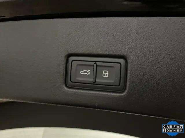 Used 2024 Audi Q4 e-tron Premium Plus w/ Premium Plus image 8