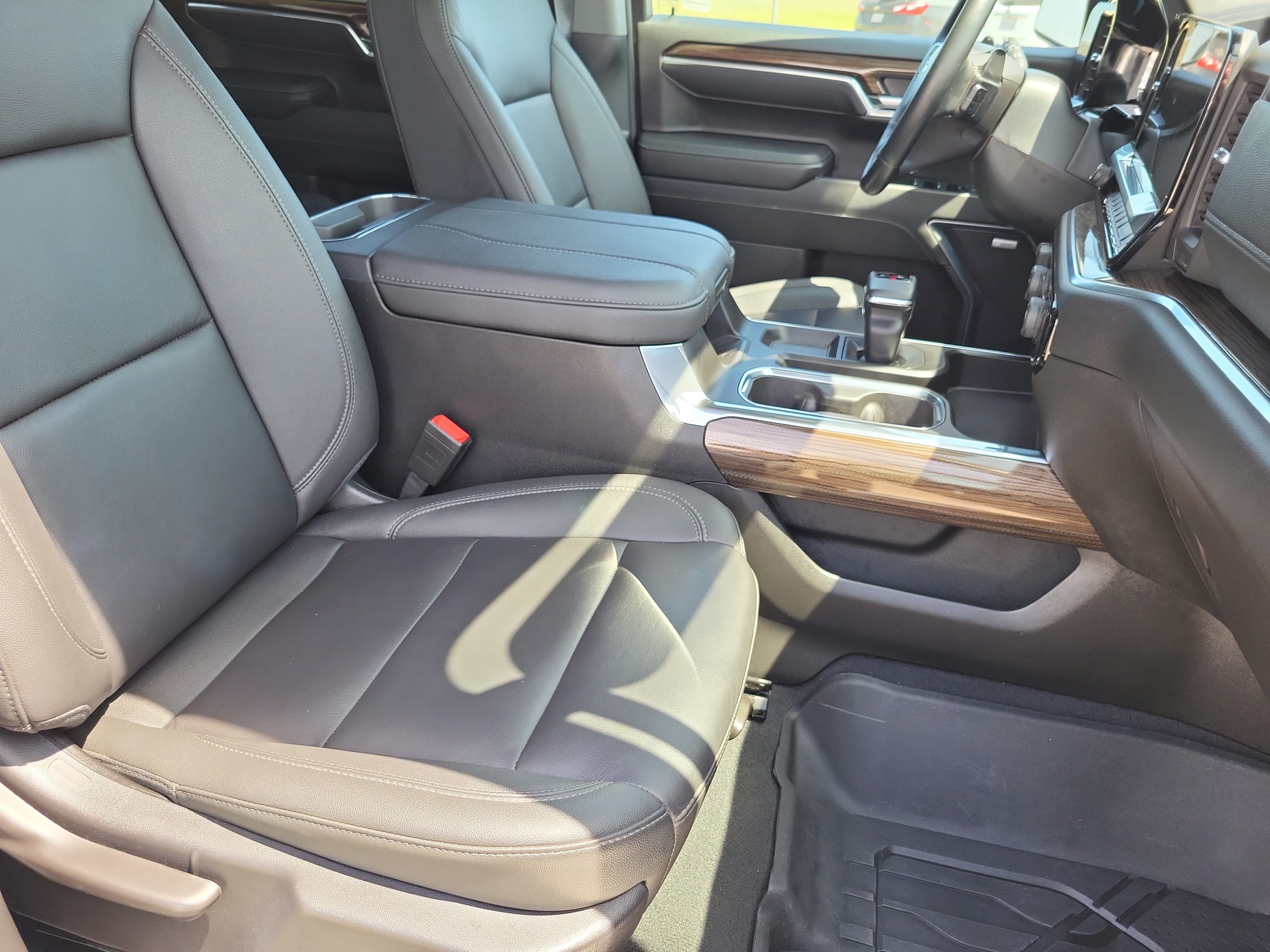 Used 2024 Chevrolet Silverado 1500 RST w/ Texas Edition Plus AWD/4WD image 10