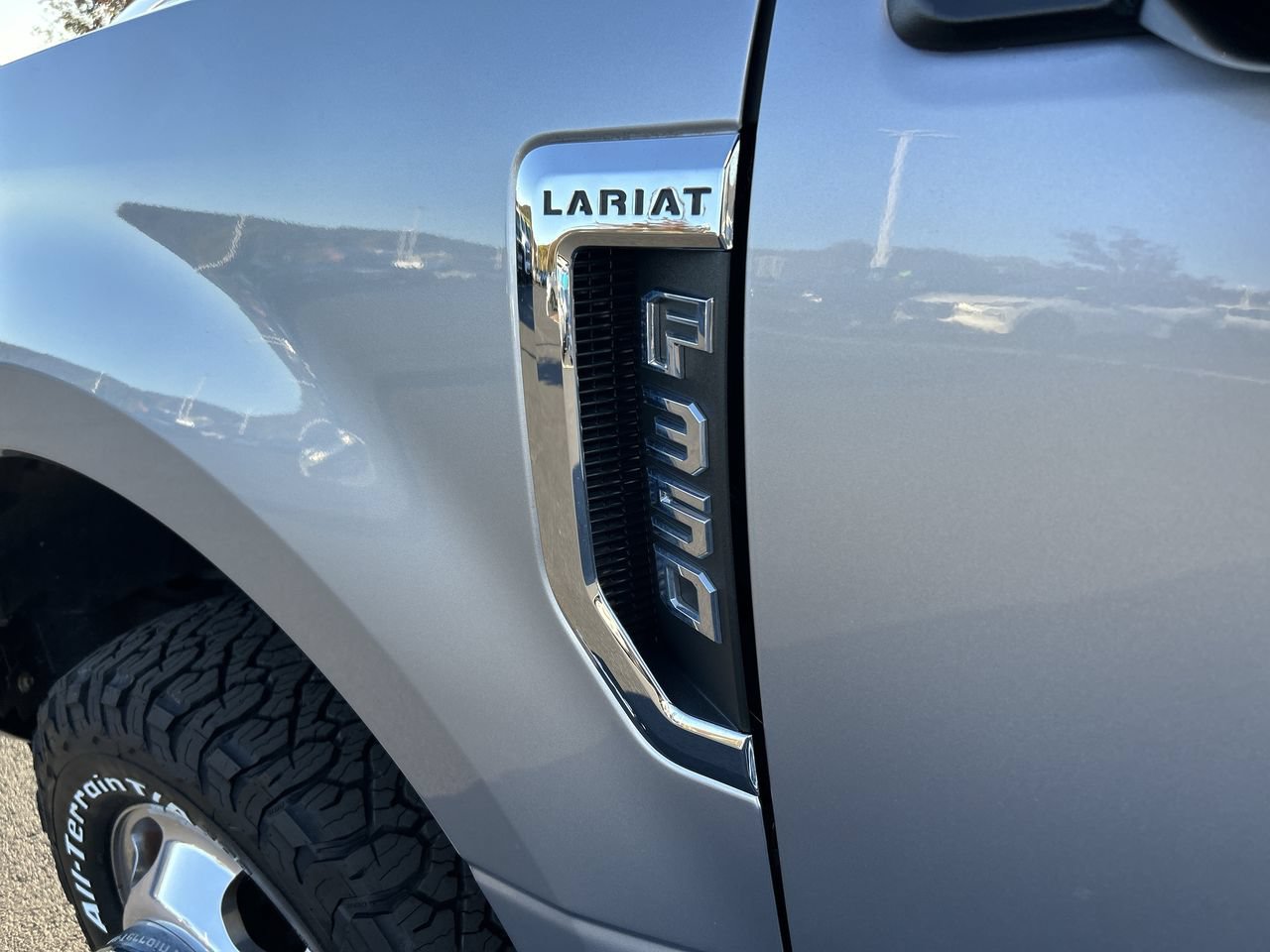 Used 2022 Ford F350 Lariat w/ Lariat Value Package AWD/4WD image 13