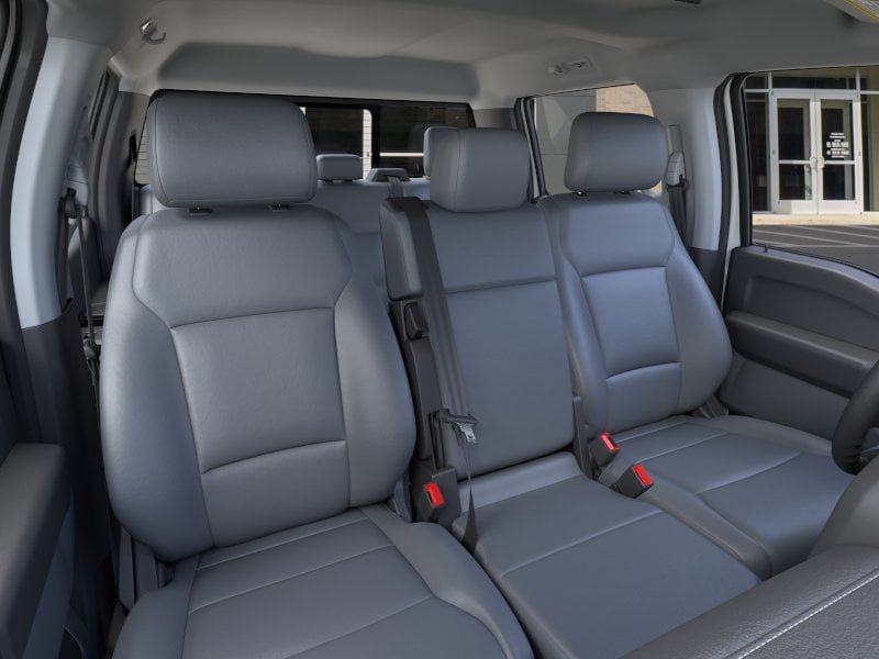 New 2026 Ford F550 4x4 Crew Cab image 32
