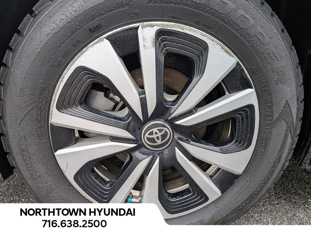 Used 2017 Toyota Prius Prime Premium w/ Preferred Accessory Package image 37