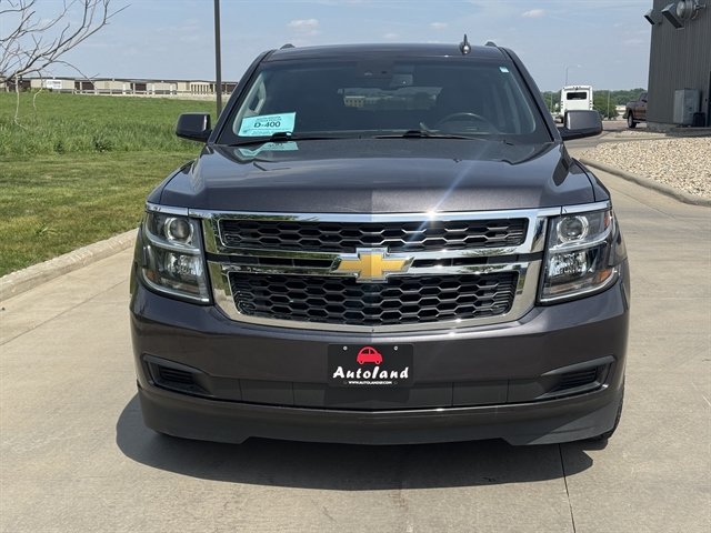 Used 2018 Chevrolet Suburban LT AWD/4WD image 2