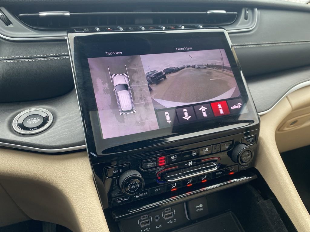 Used 2022 Jeep Grand Cherokee L Limited w/ Luxury Tech Group II image 23