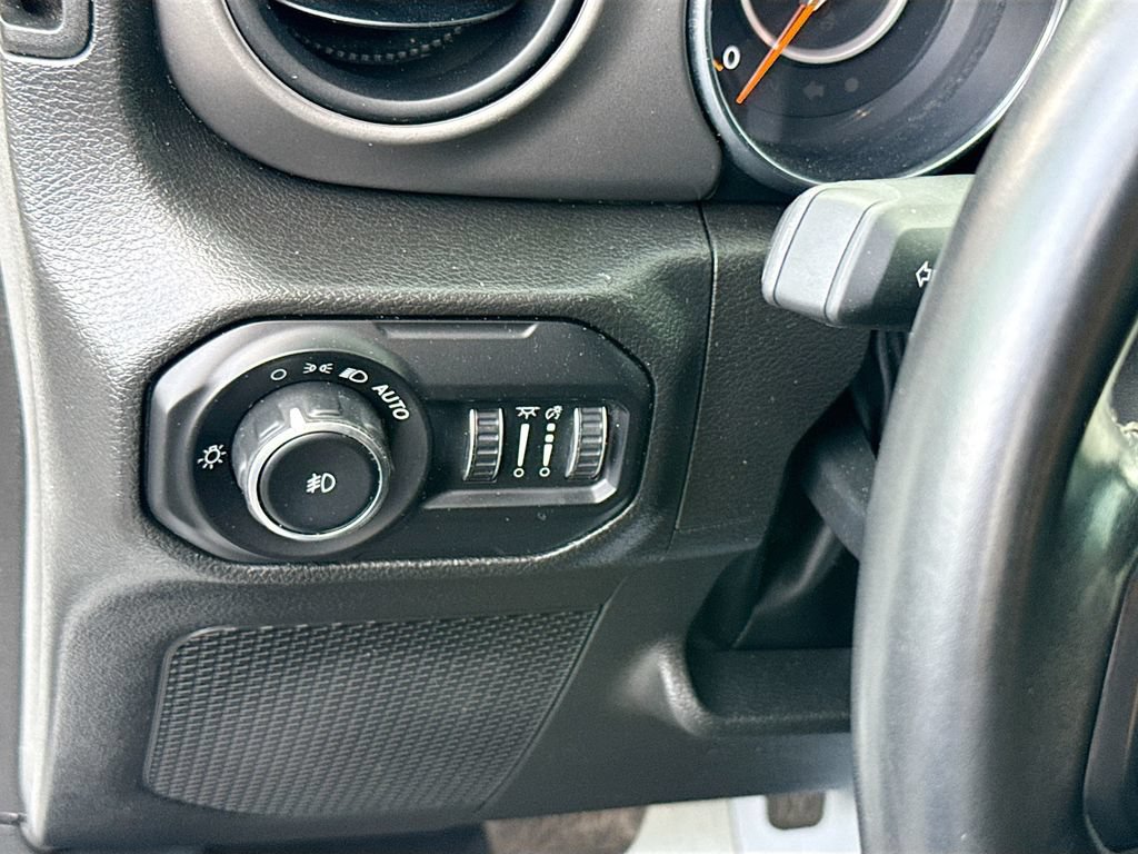 Used 2022 Jeep Wrangler Unlimited Sport AWD/4WD image 11