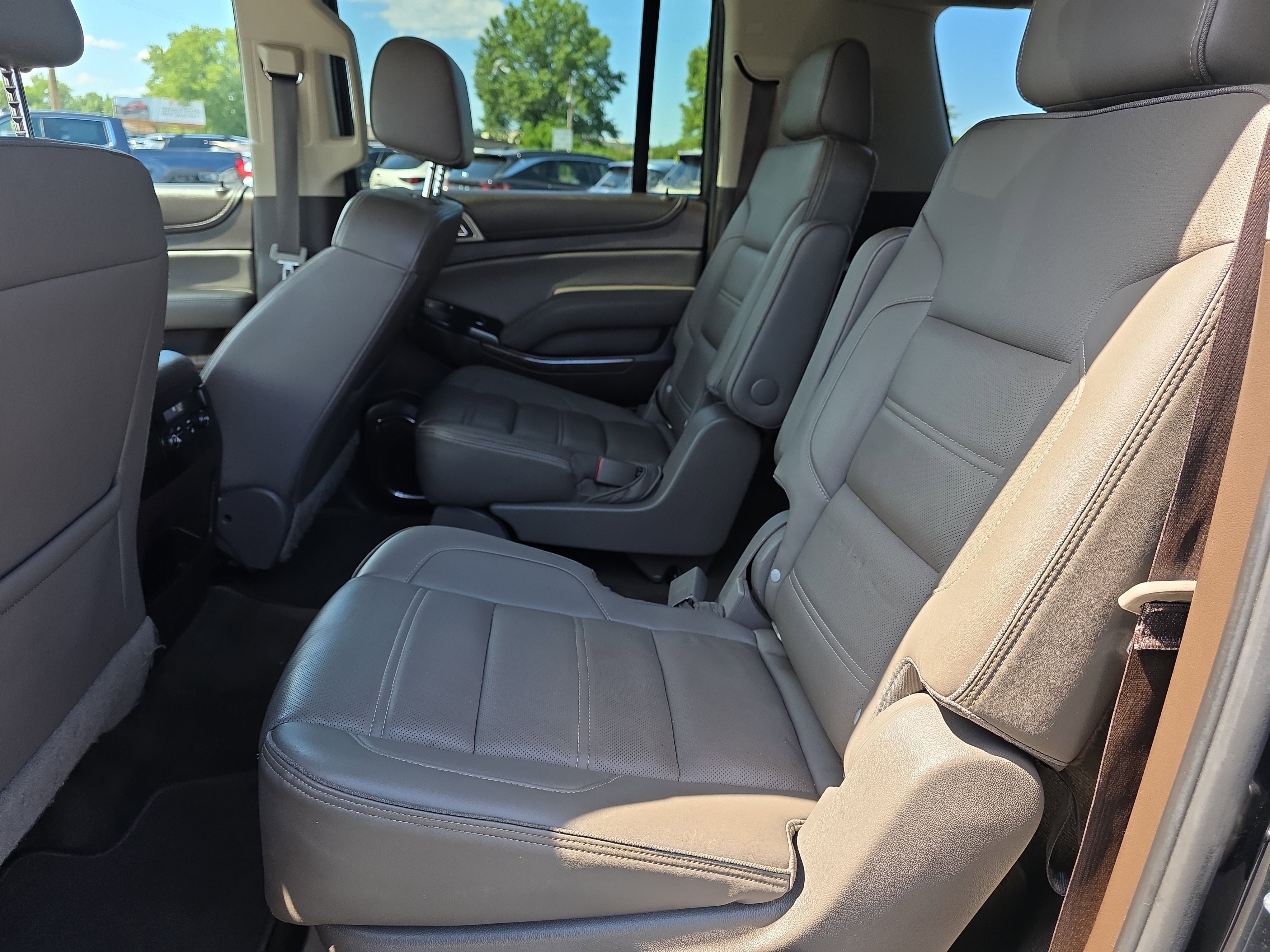 Used 2018 GMC Yukon XL Denali image 13