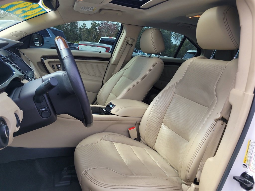 Used 2018 Ford Taurus Limited image 17