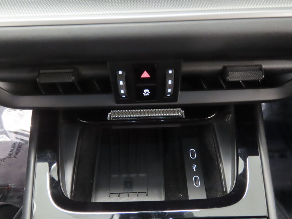 Certified 2026 Porsche Cayenne AWD/4WD image 24