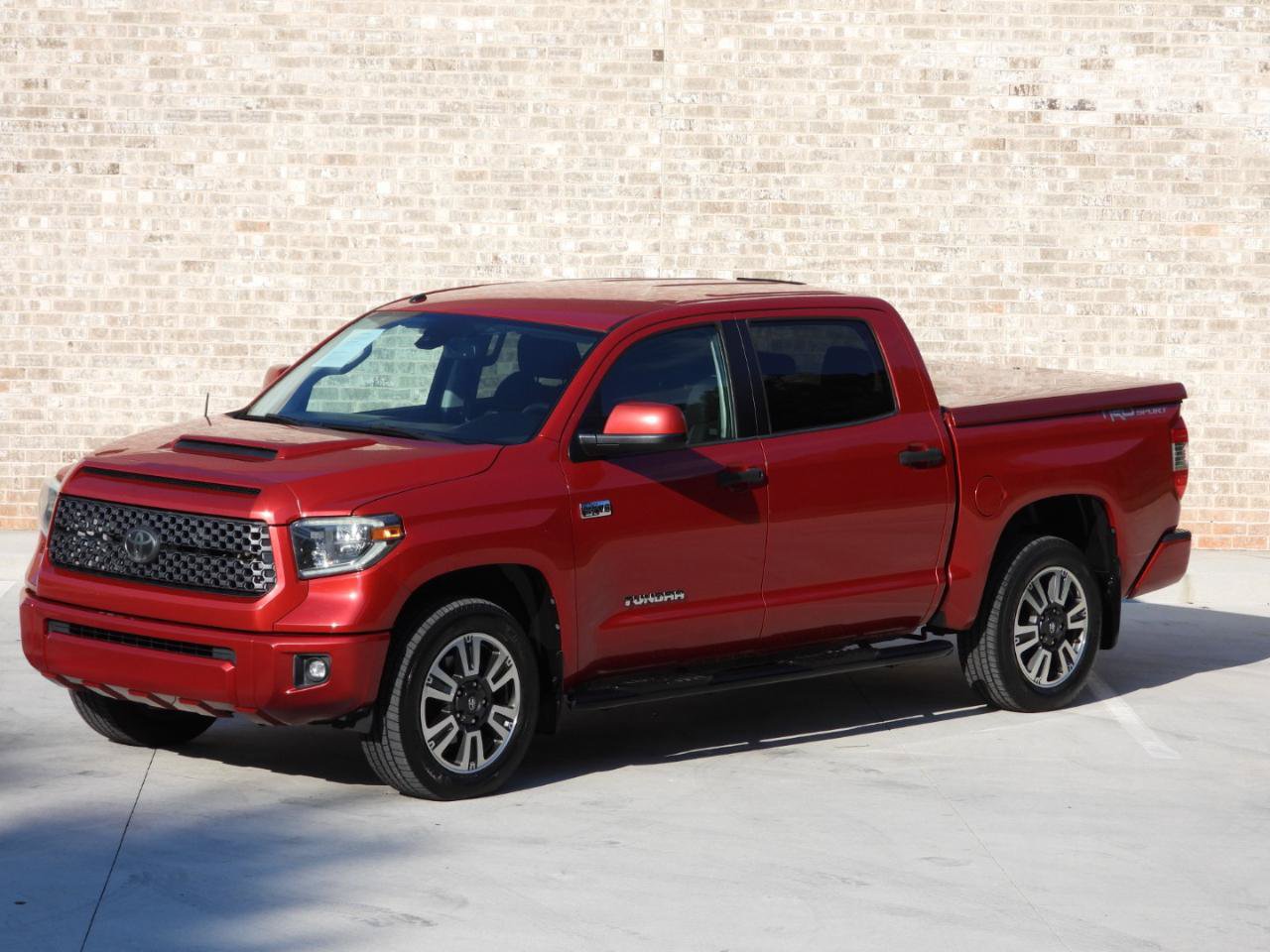 Used 2018 Toyota Tundra CrewMax SR5 w/ TRD Sport Package RWD image 34