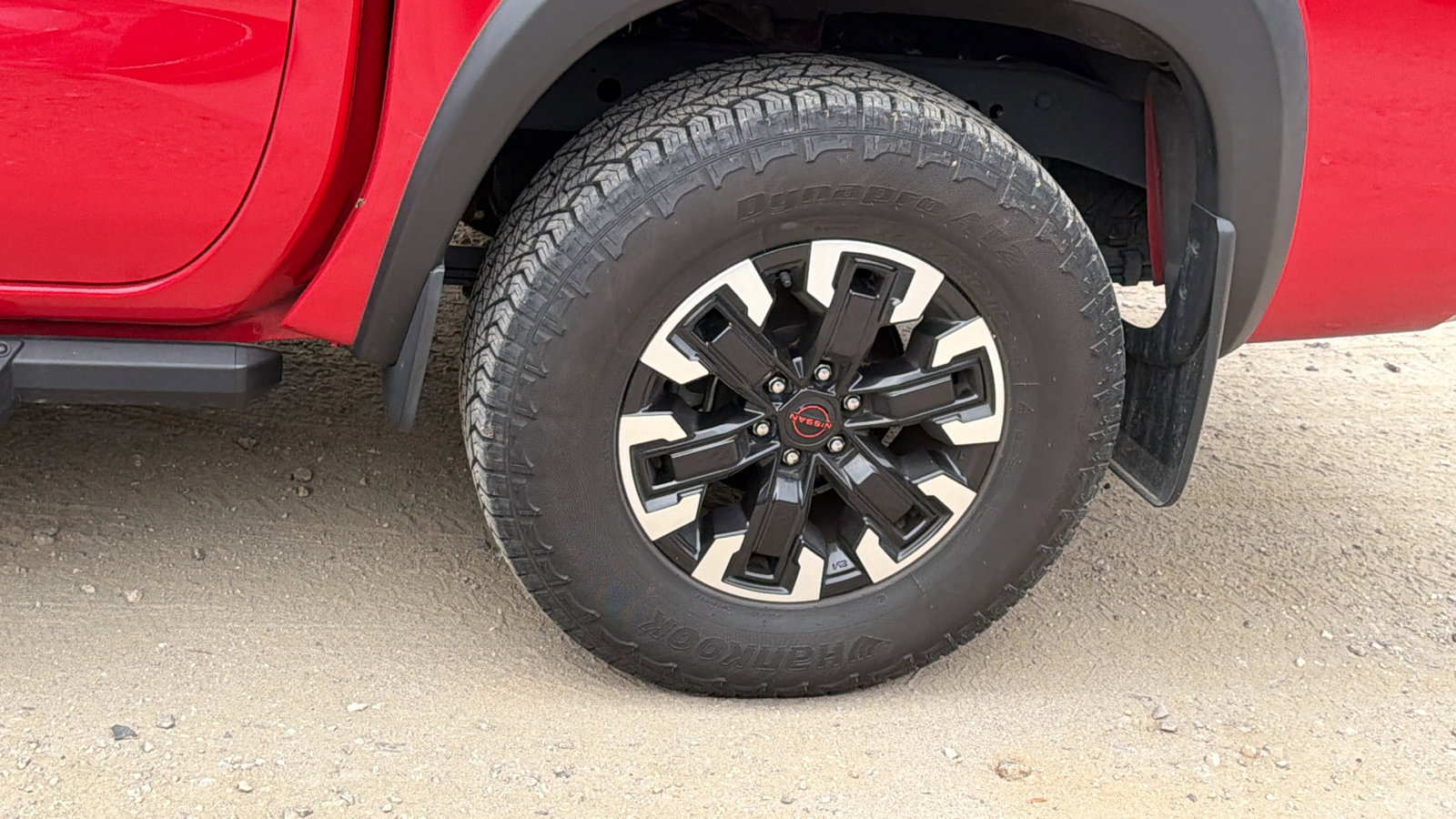 Used 2024 Nissan Frontier PRO-4X w/ Off-Road Protection Package image 12