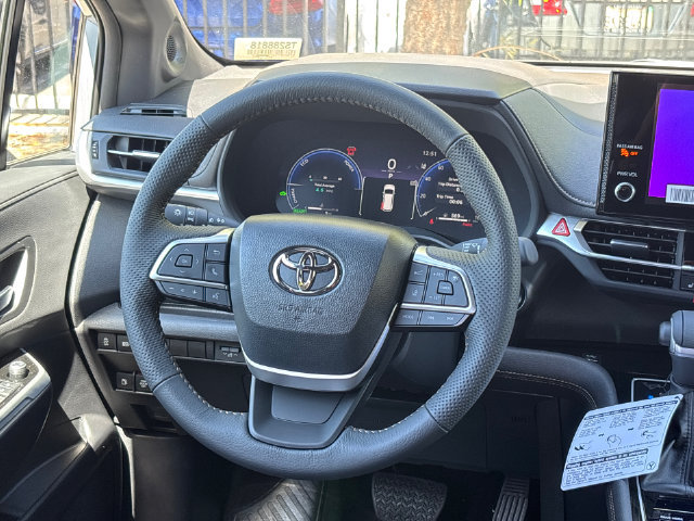 New 2026 Toyota Sienna XLE Woodland Edition AWD/4WD image 25