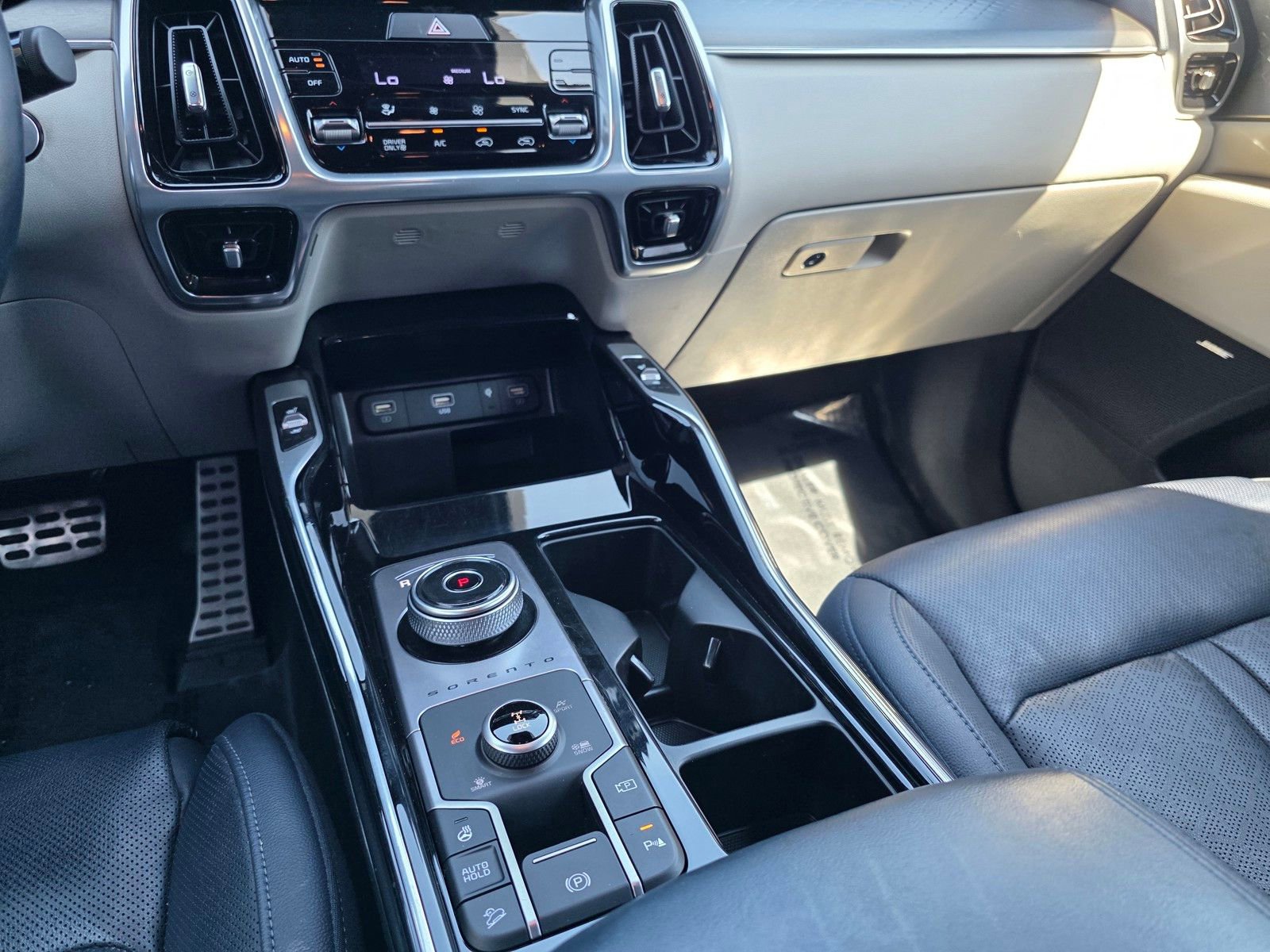 Used 2023 Kia Sorento SX Prestige image 21
