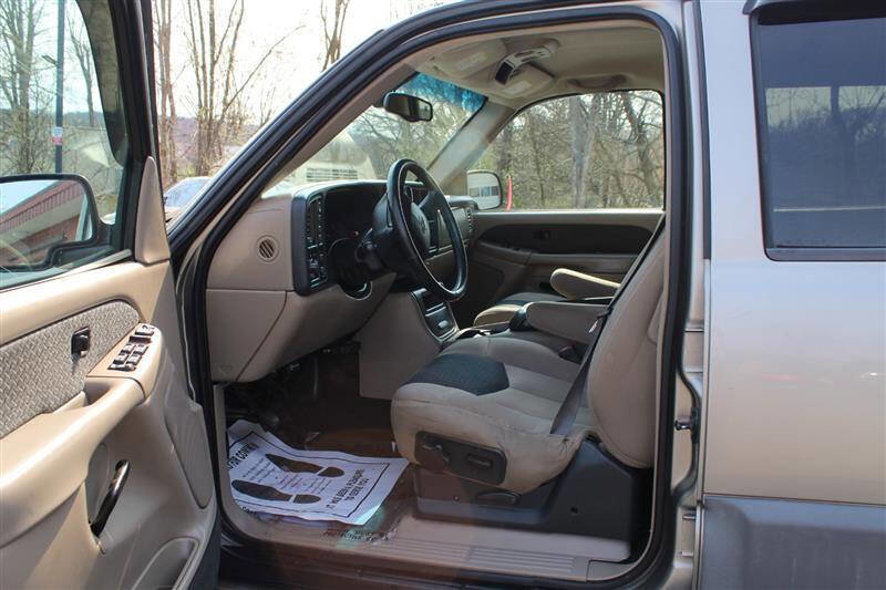 Used 2002 Chevrolet Avalanche 4x4 w/ Off-Road Suspension Pkg image 10