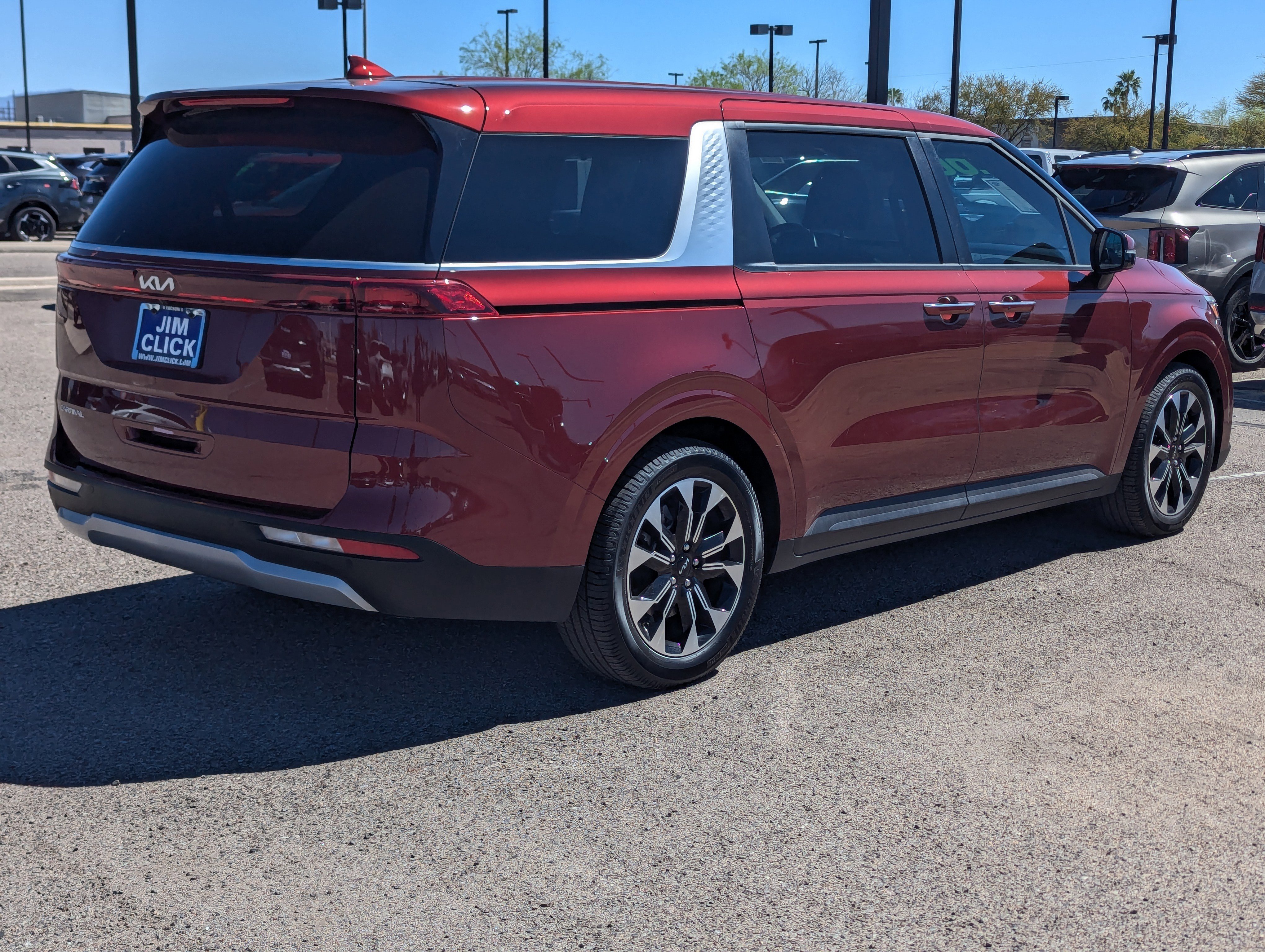 Certified 2024 Kia Carnival EX image 2