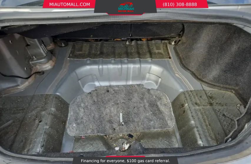 Used 2013 Chrysler 200 Touring image 7