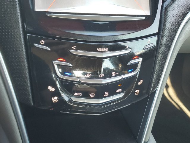 Used 2013 Cadillac XTS Luxury AWD/4WD image 30