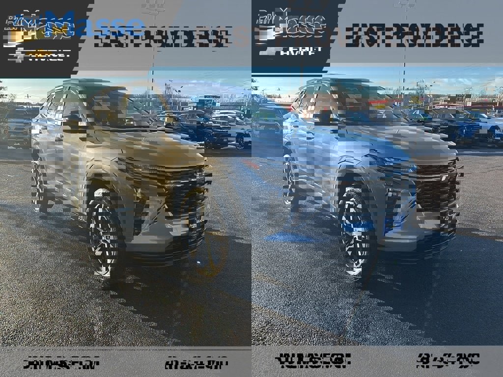 Certified 2024 Chevrolet Trax RS w/ Driver Confidence Package image 3