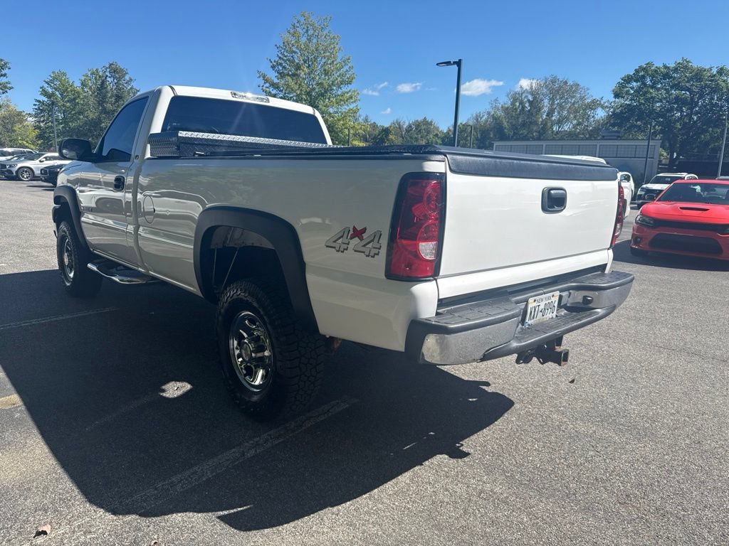Used 2004 Chevrolet Silverado 2500 4x4 Regular Cab w/ Snow Plow Prep Package image 5