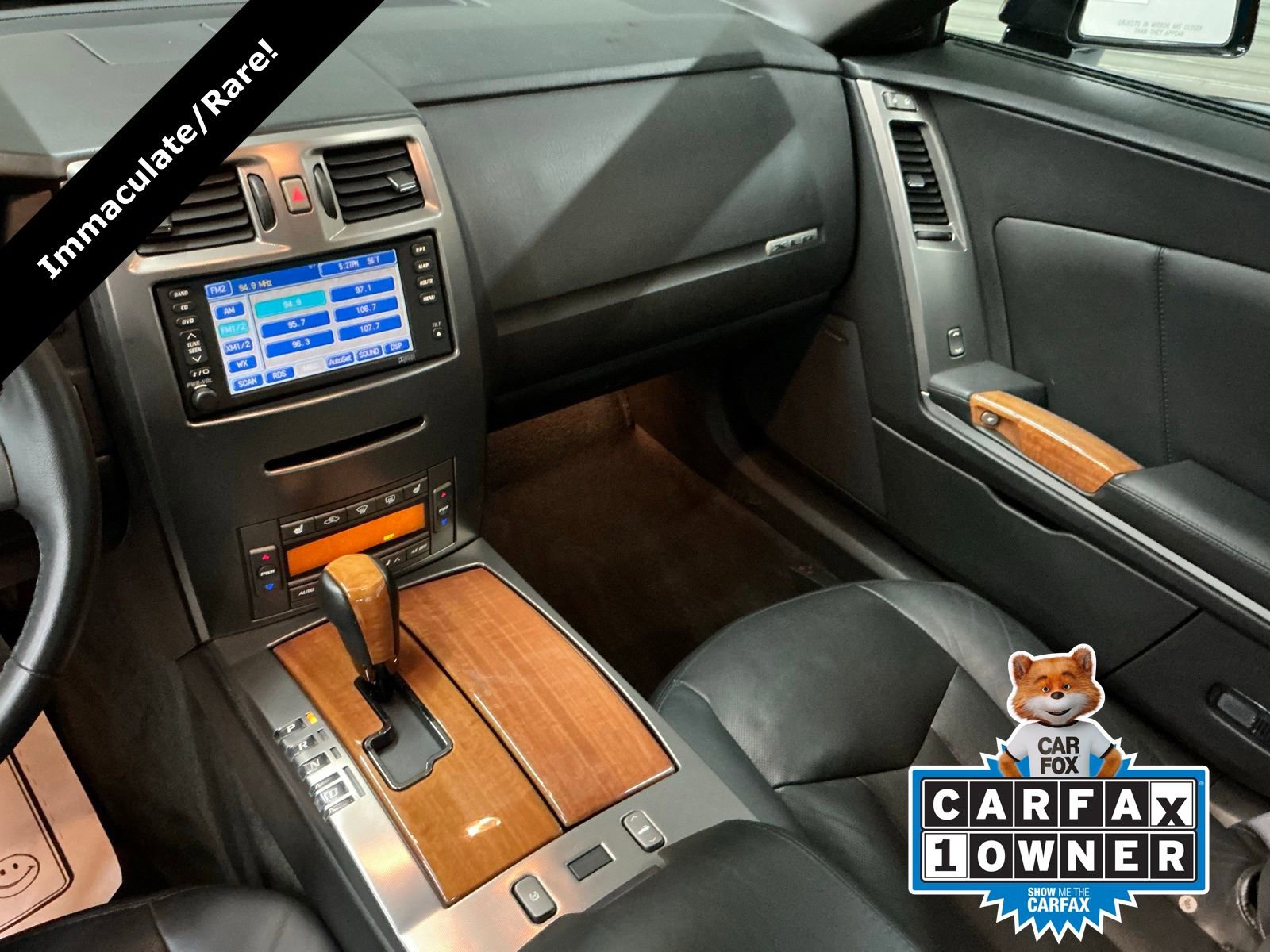 Used 2005 Cadillac XLR image 30