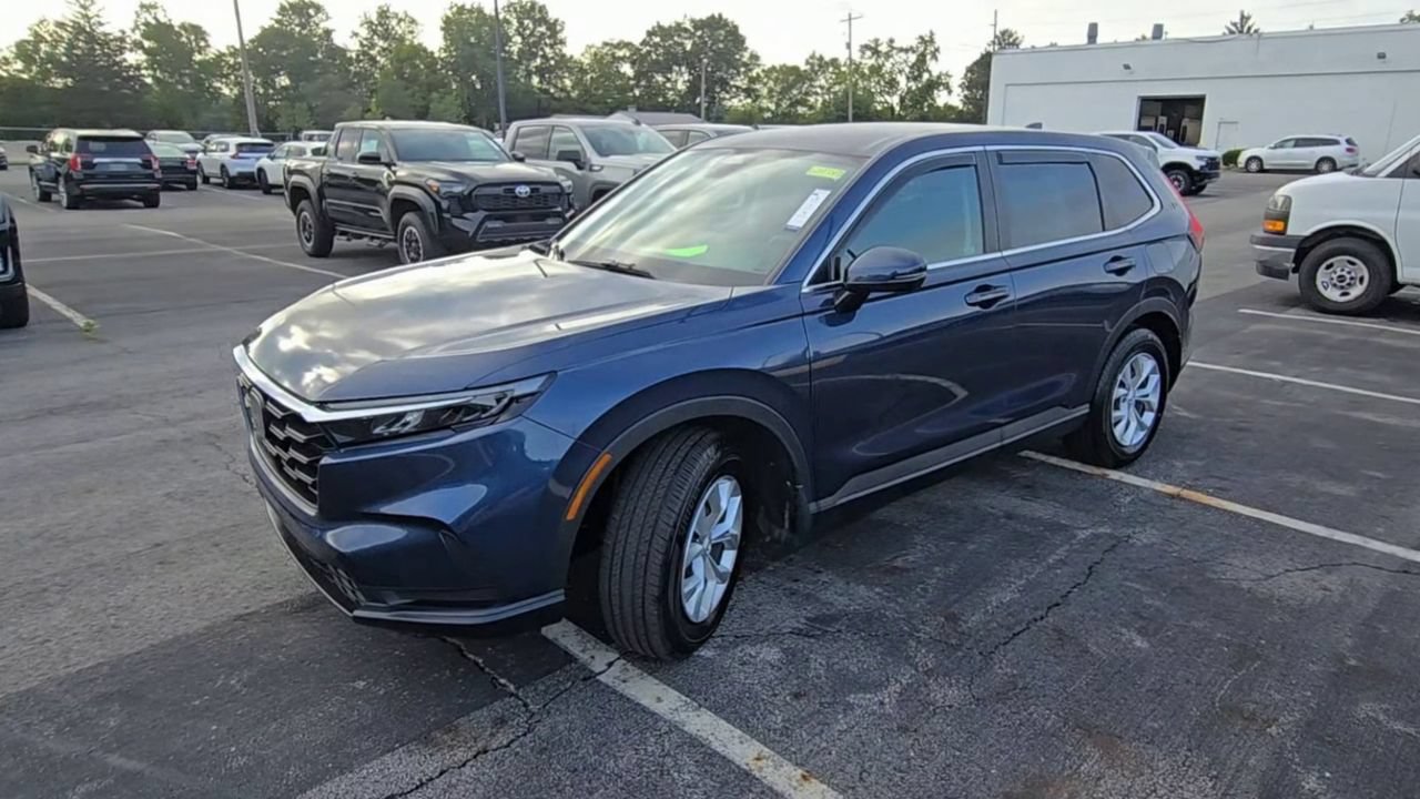 Used 2025 Honda CR-V LX image 4