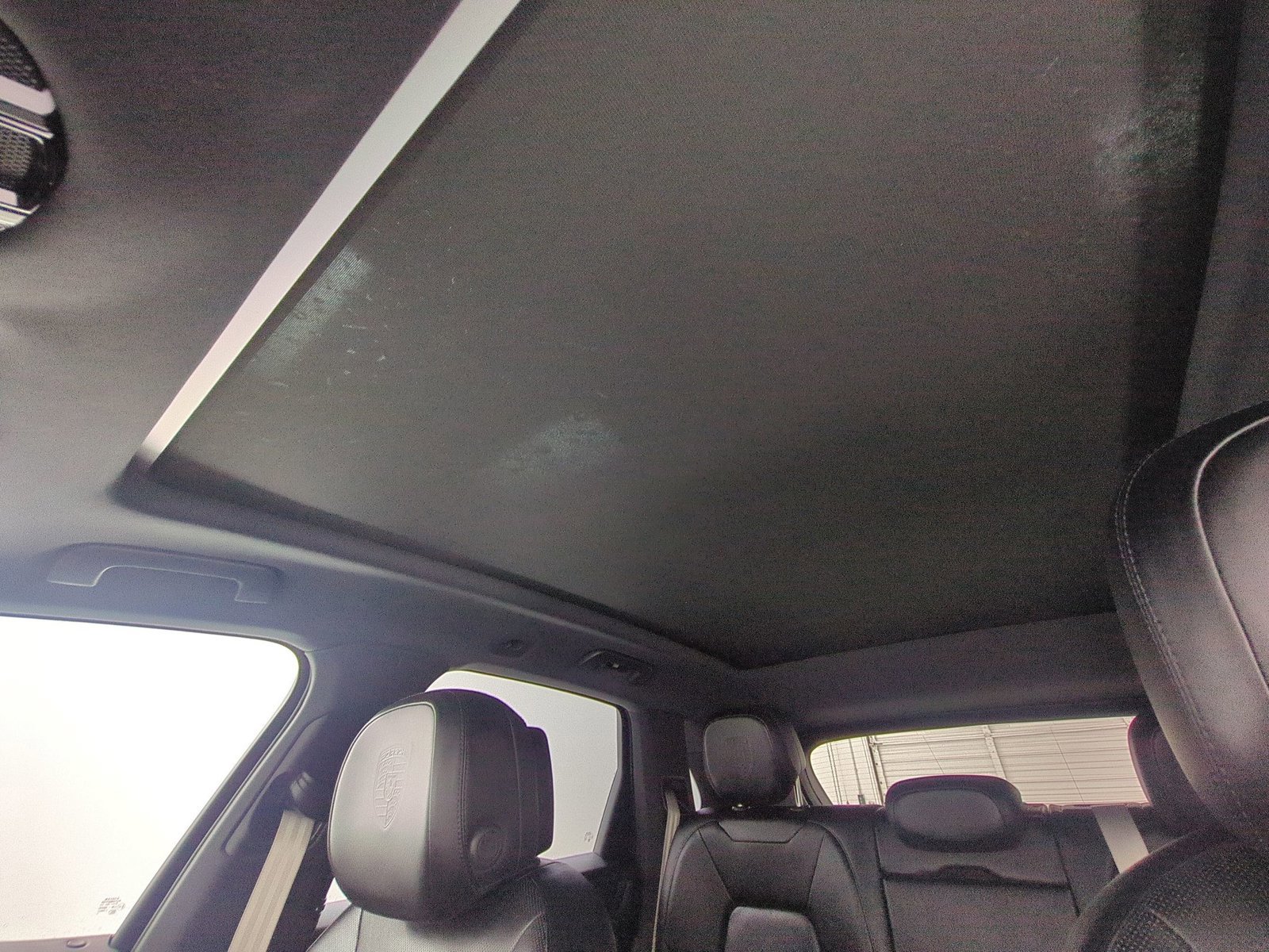 Used 2022 Porsche Cayenne Platinum Edition AWD/4WD image 17