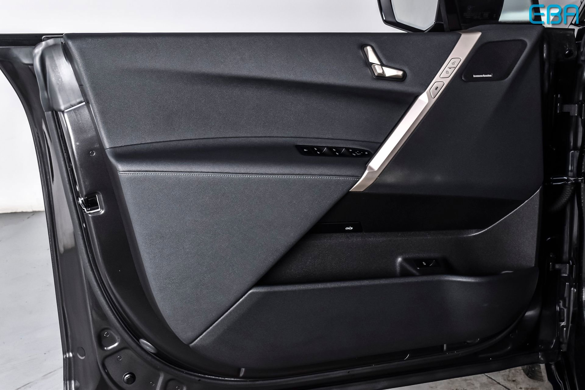 Used 2024 BMW iX xDrive50 w/ Sport Package image 12