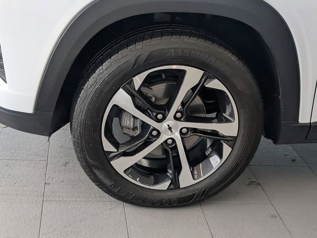 Certified 2024 Chevrolet Trax RS w/ Driver Confidence Package image 4