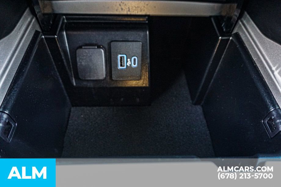 Used 2022 Ford Explorer XLT w/ Equipment Group 202A image 44