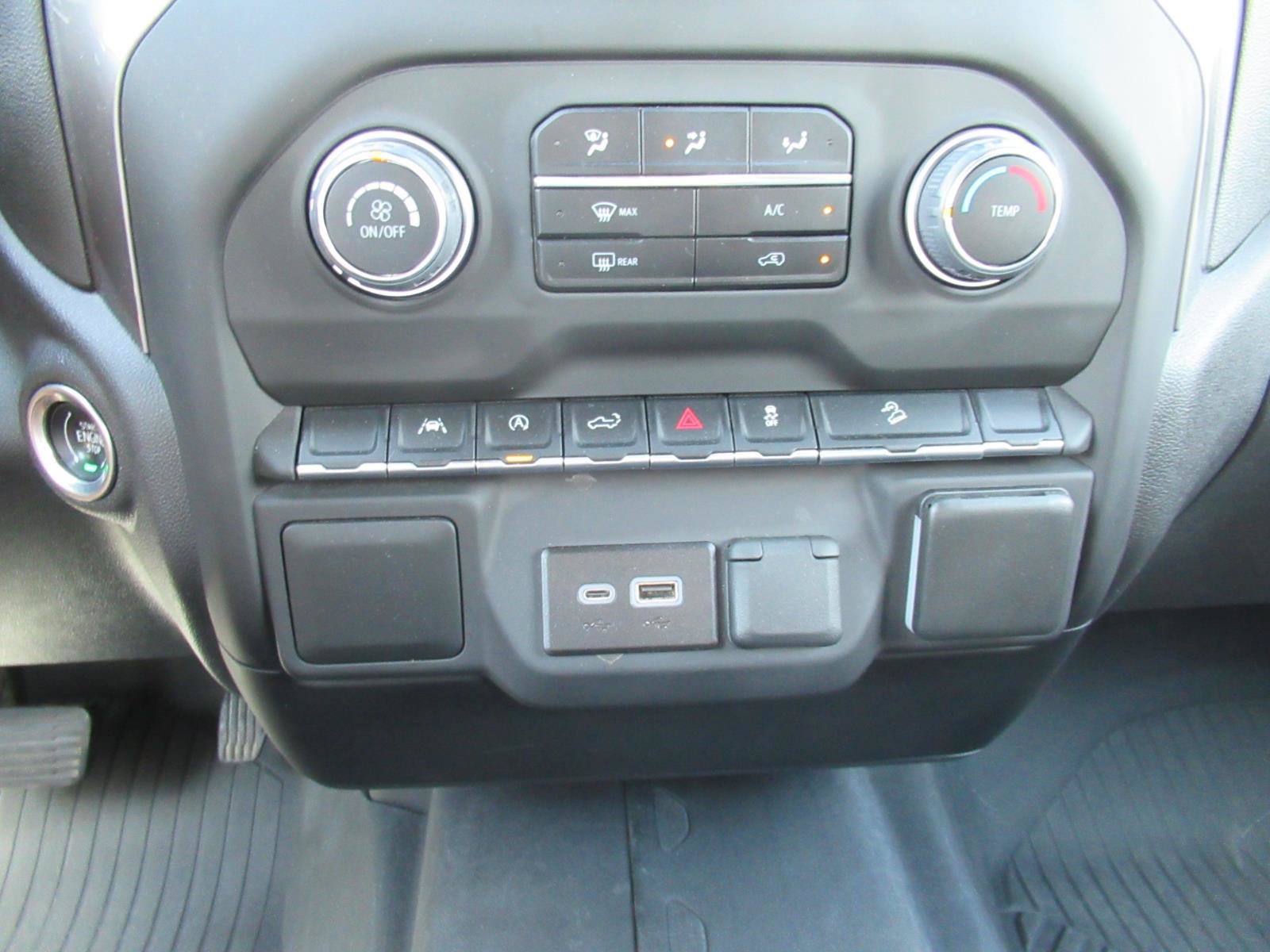 Used 2024 Chevrolet Silverado 1500 Custom Trail Boss w/ LPO, Dark Essentials Package AWD/4WD image 26