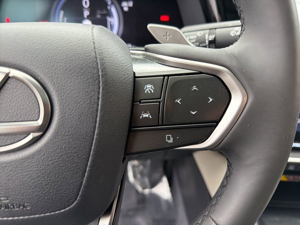 Used 2025 Lexus RZ 450e w/ Technology Package image 14