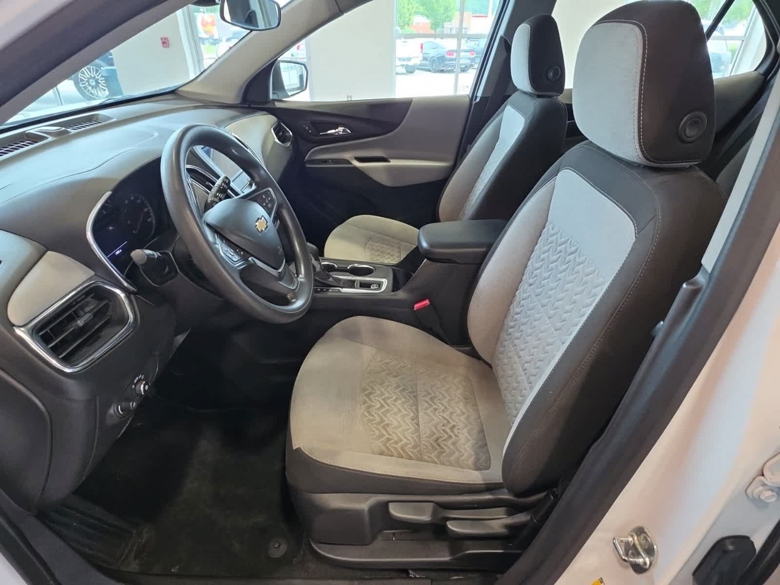 Used 2024 Chevrolet Equinox LS FWD image 15