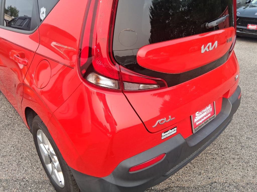 Used 2022 Kia Soul LX w/ Technology Package FWD image 12