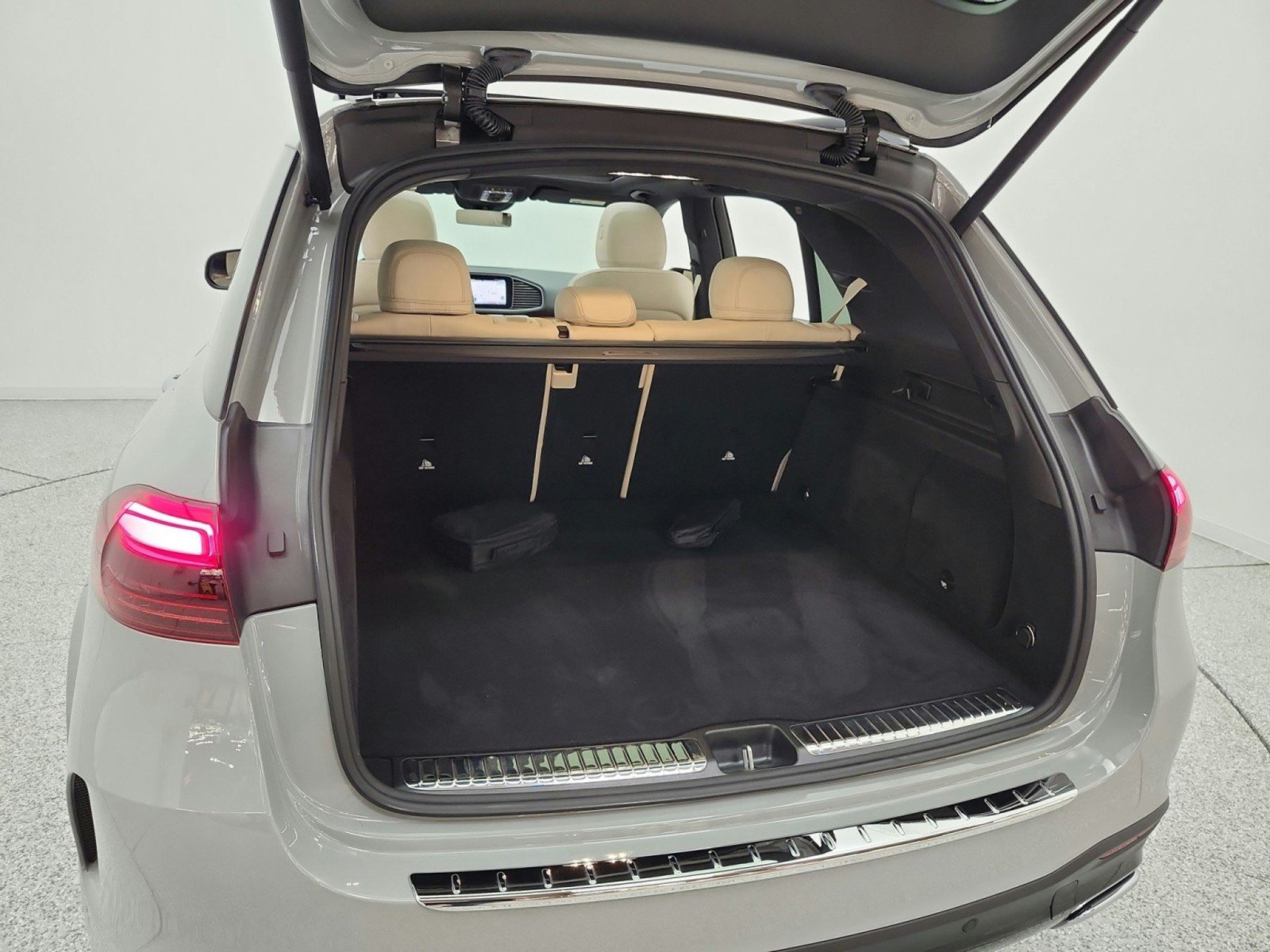 Certified 2025 Mercedes-Benz GLE 450e 4MATIC image 21