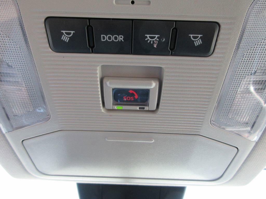 Used 2024 Toyota RAV4 Adventure image 32