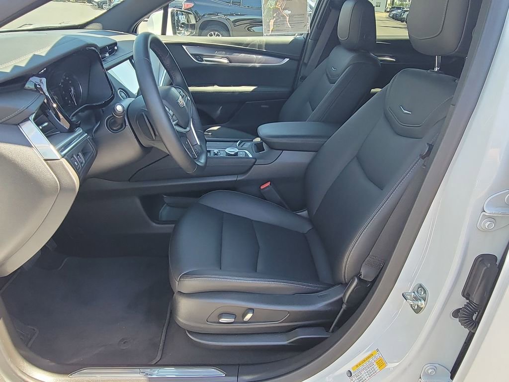 Used 2025 Cadillac XT5 Luxury image 17