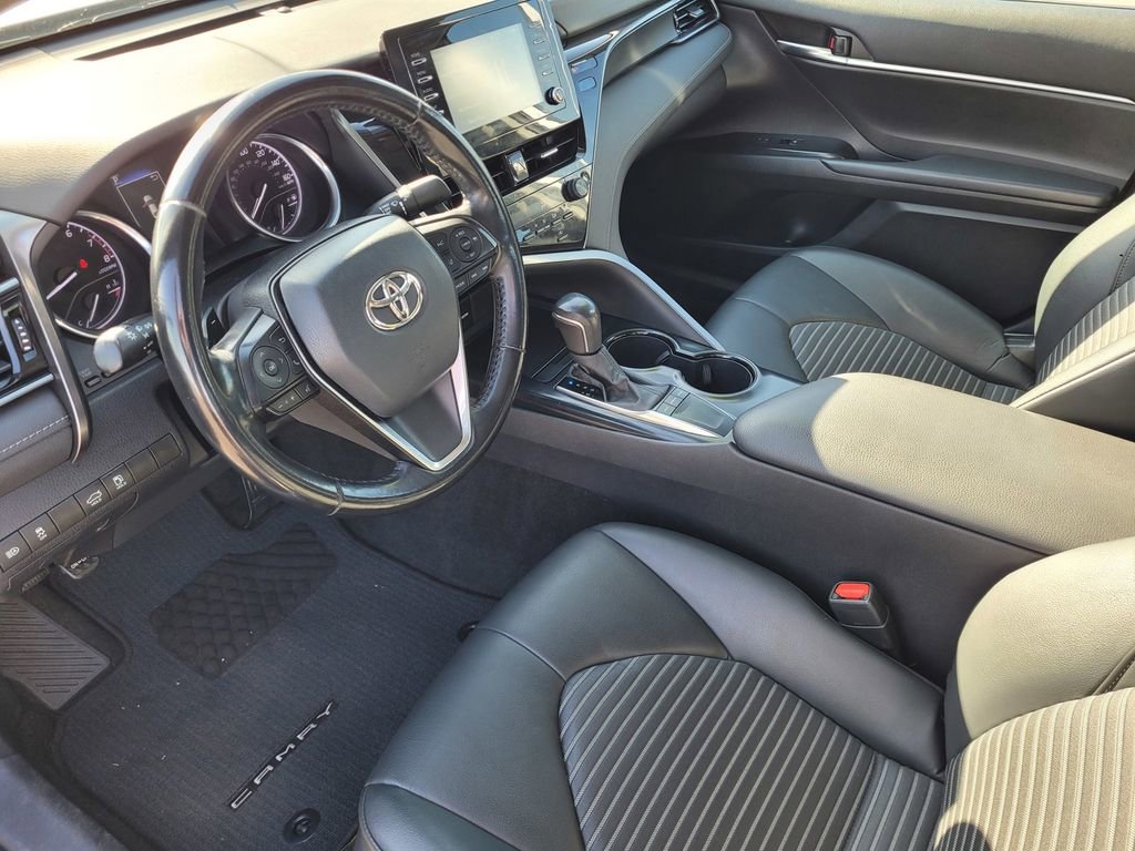 Used 2022 Toyota Camry SE FWD image 8