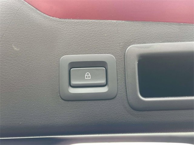 Used 2023 MAZDA MAZDA3 s image 10