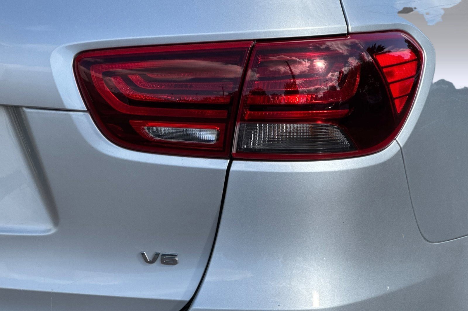 Used 2019 Kia Sorento FWD V6 image 12