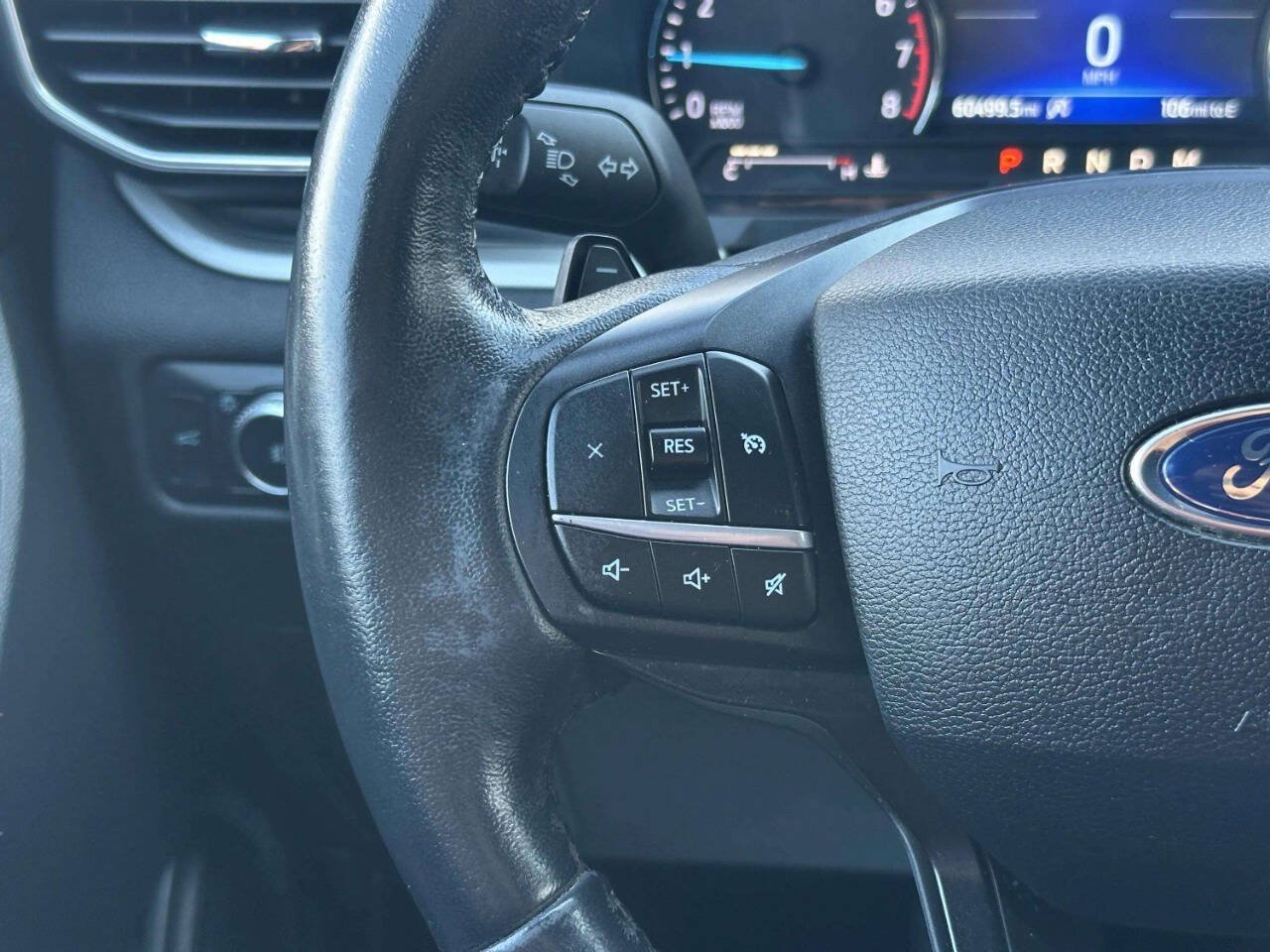 Used 2020 Ford Explorer XLT w/ Equipment Group 202A AWD/4WD image 28