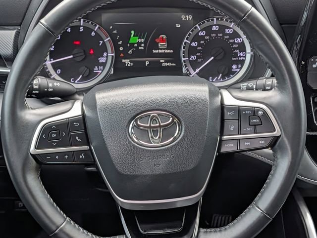 Used 2023 Toyota Highlander XSE image 12