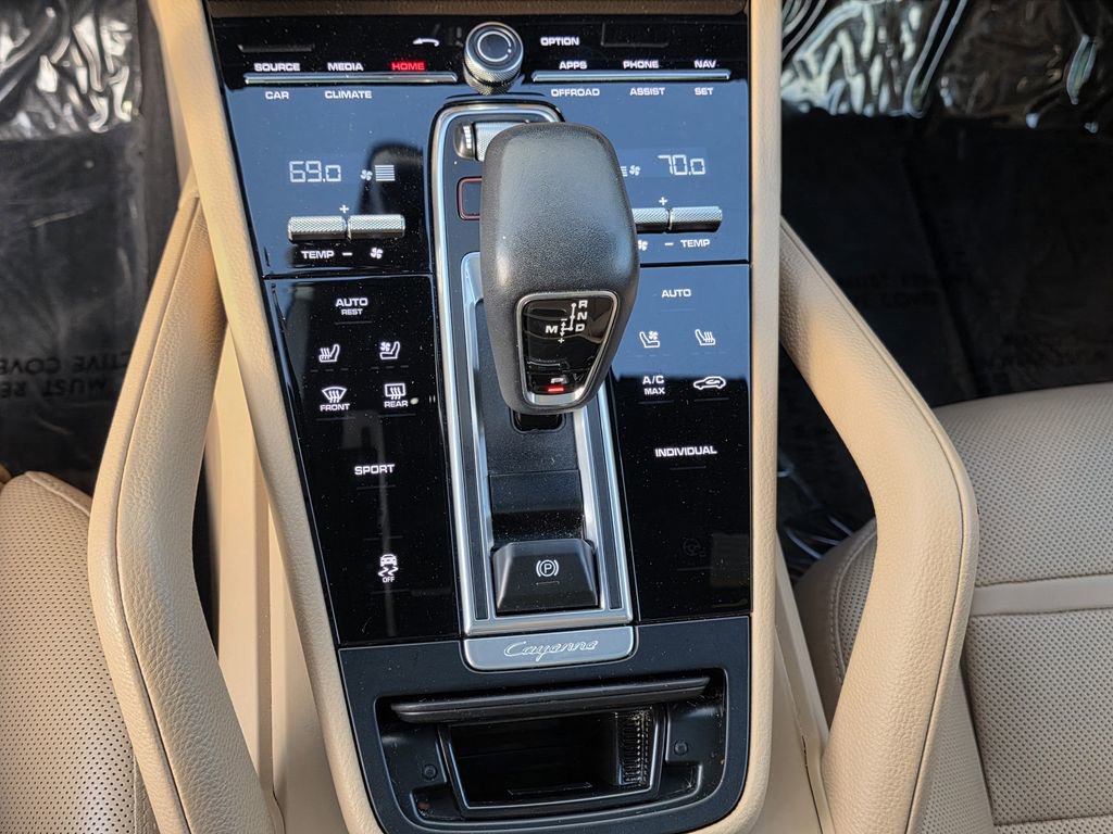 Used 2022 Porsche Cayenne image 31