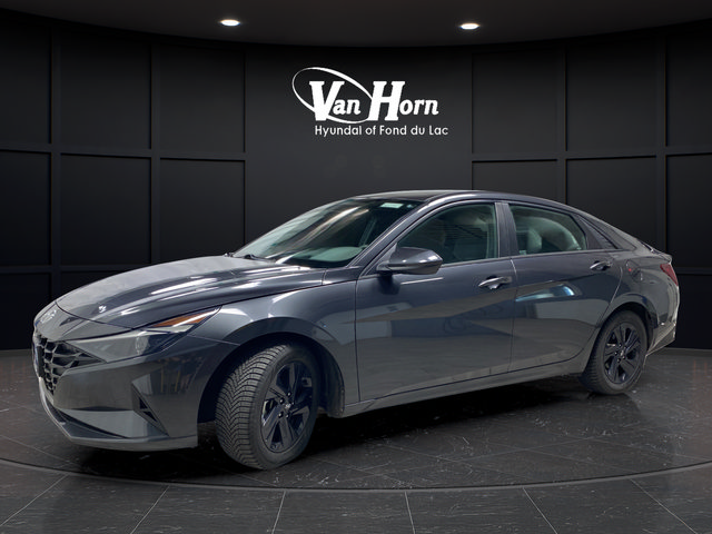 Certified 2022 Hyundai Elantra SEL w/ Convenience Package FWD image 3