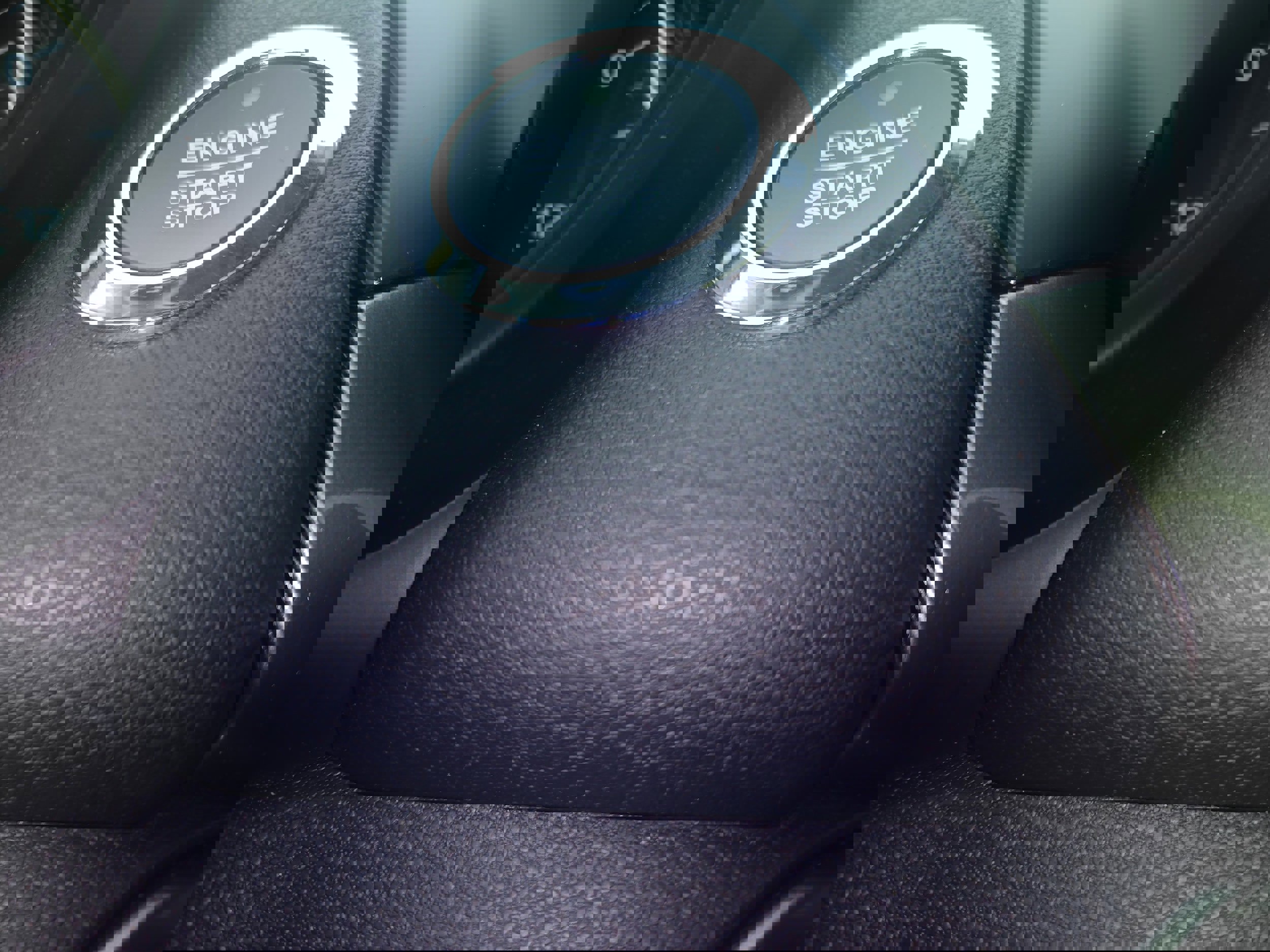 Used 2020 Ford EcoSport SE w/ SE Convenience Package image 13