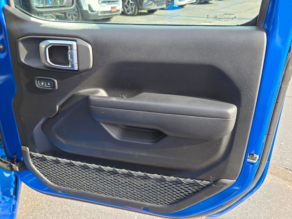 Used 2024 Jeep Wrangler Sport S image 6