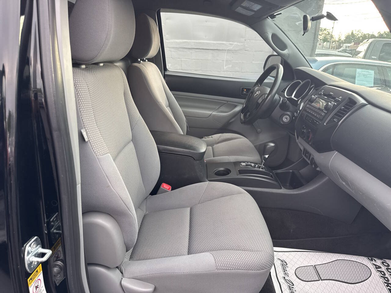 Used 2012 Toyota Tacoma 4x4 Regular Cab image 19